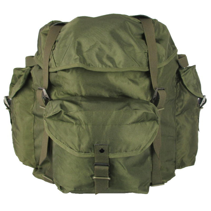 Alice best sale style backpack